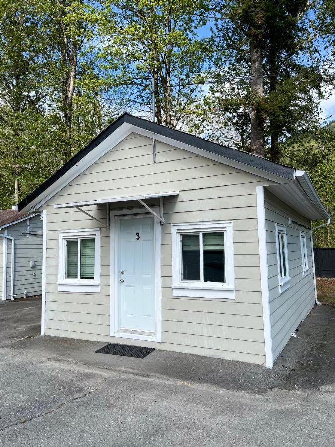 Lake Errock Motel Harrison Mills Extérieur photo